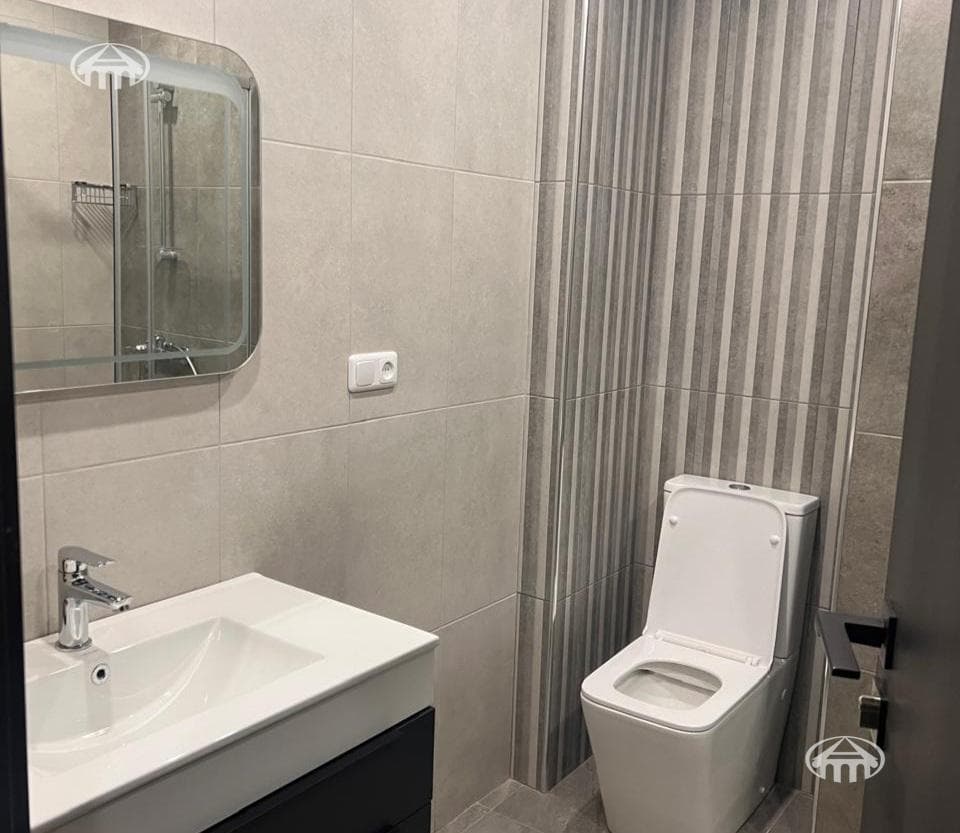 Квартира · 2 комн. · 56 м² · Кентрон
