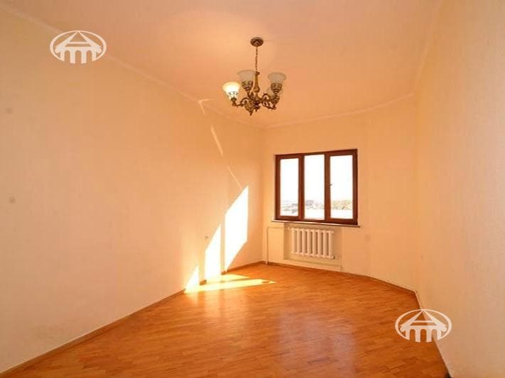 Առանձնատուն · 7 սեն. · 540 մ² · Աջափնյակ
