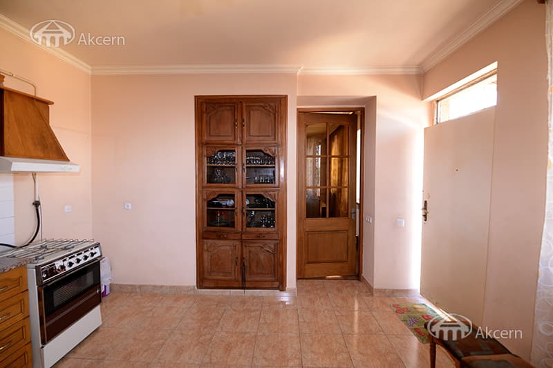 Mansion · 3 rooms · 160 m² · Nork-Marash