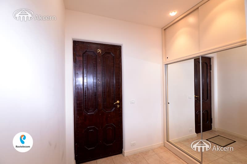 Квартира · 3 комн. · 132 м² · Кентрон