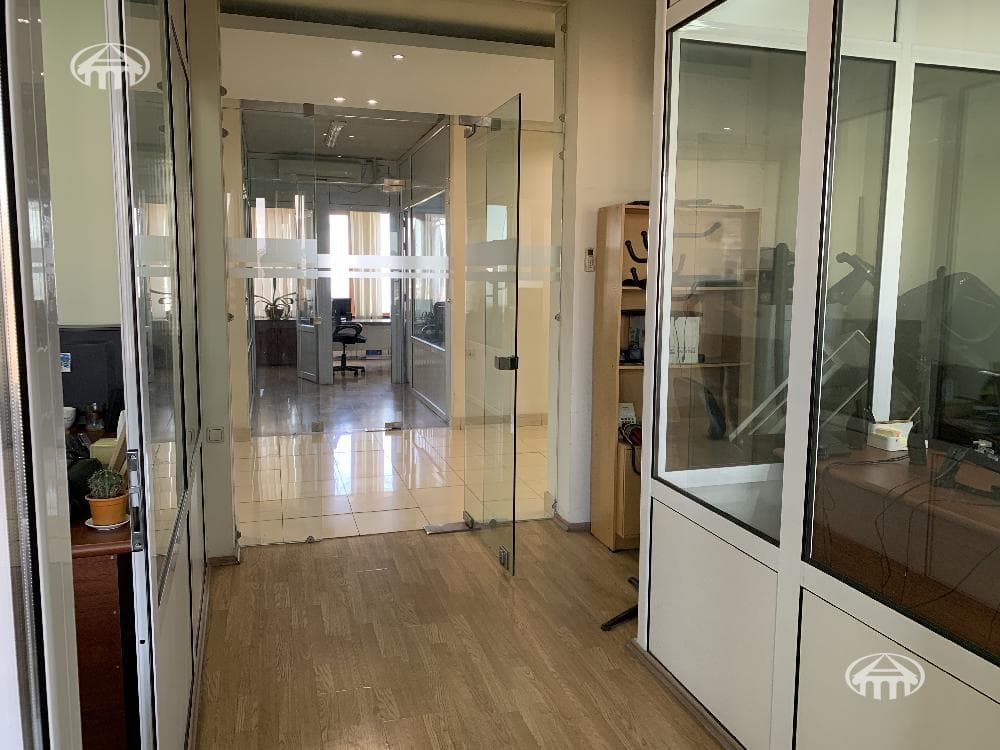 Office · 520 m² · Arabkir
