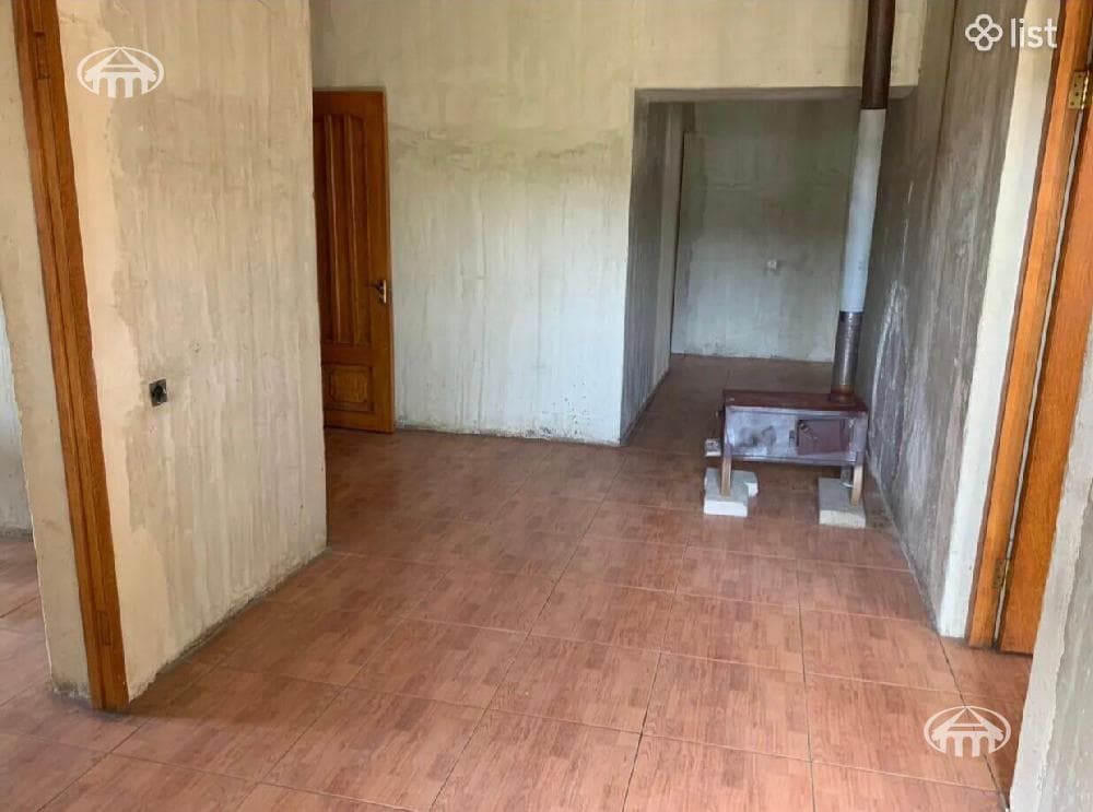 Առանձնատուն · 4 սեն. · 228 մ² · Եղվարդ