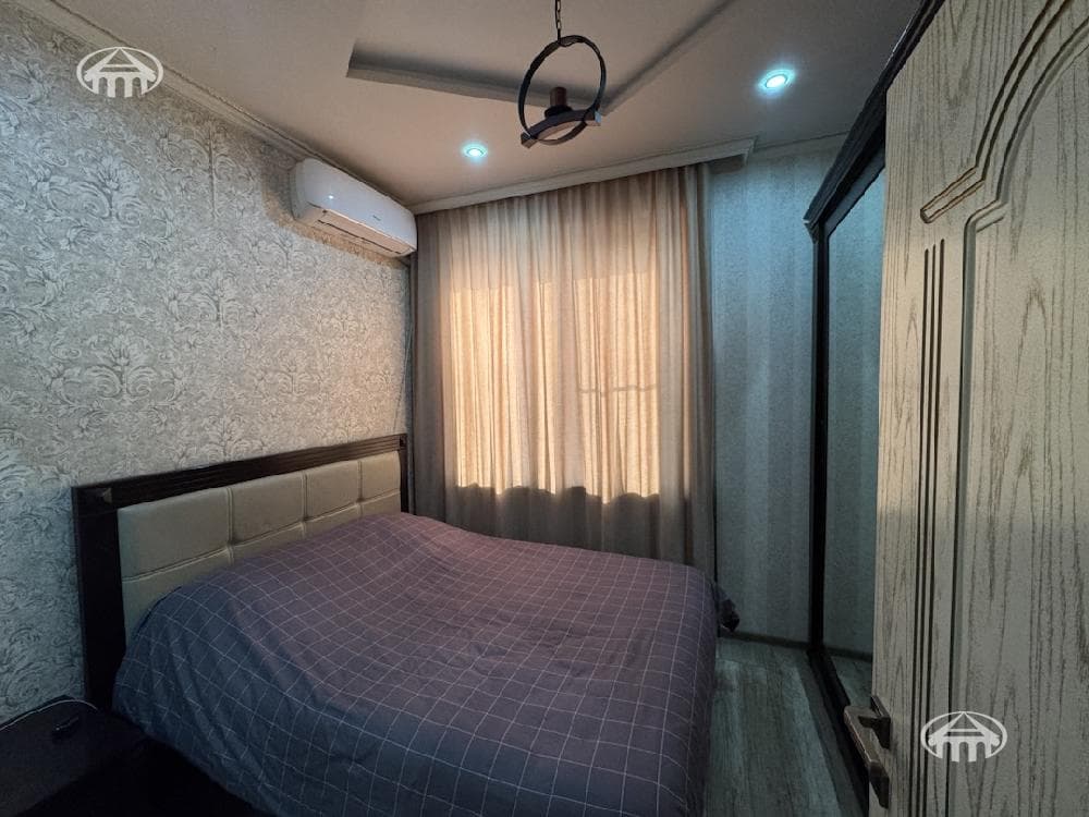 Квартира · 4 комн. · 107 м² · Кентрон