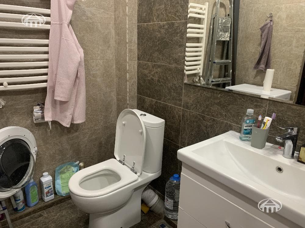 Квартира · 3 комн. · 93 м² · Арабкир