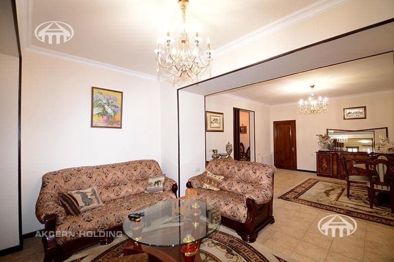 Квартира · 4 комн. · 177 м² · Кентрон
