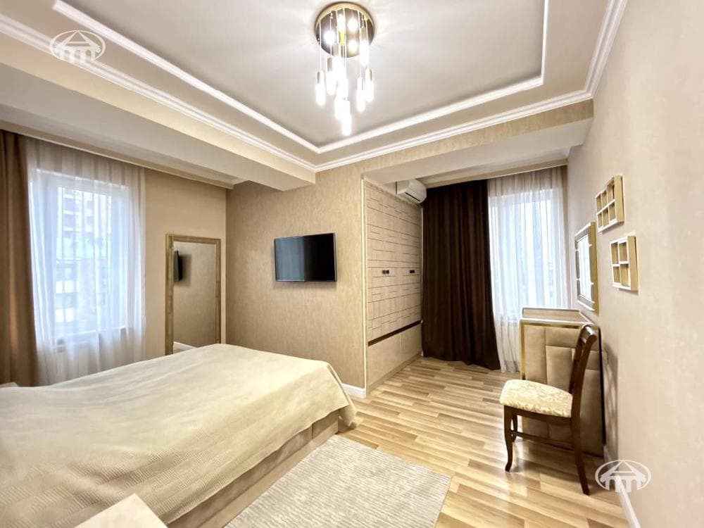 Квартира · 4 комн. · 128 м² · Кентрон