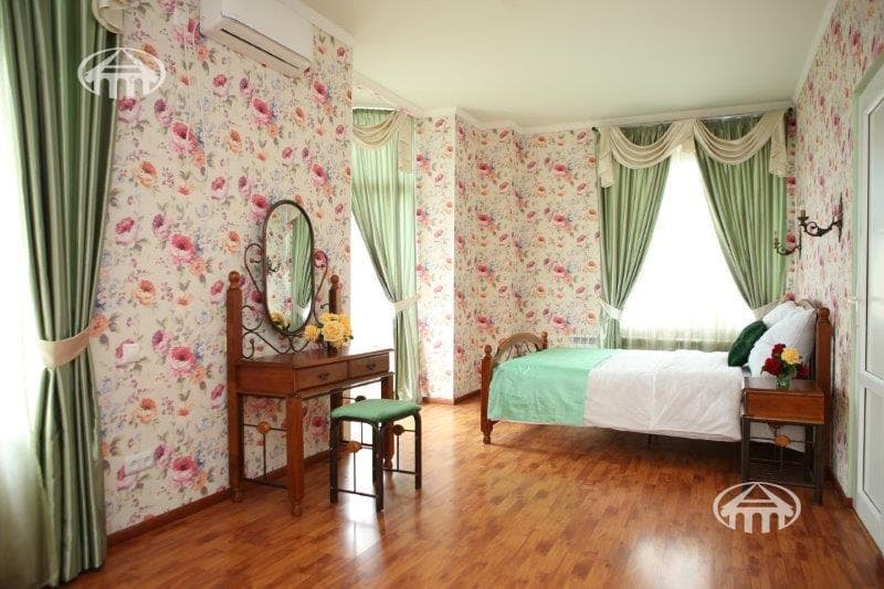 Дом · 5 комн. · 388 м² · Арабкир