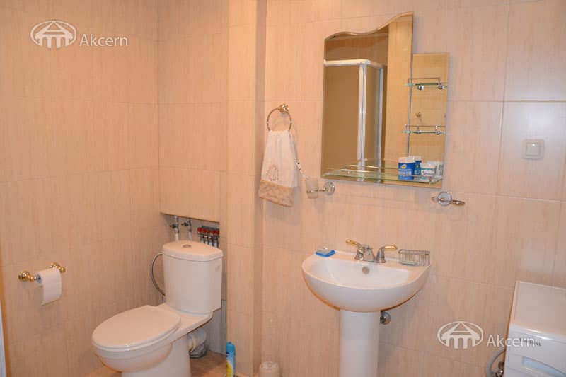 Apartment · 2 rooms · 70 m² · Kentron — photo 8 / 16