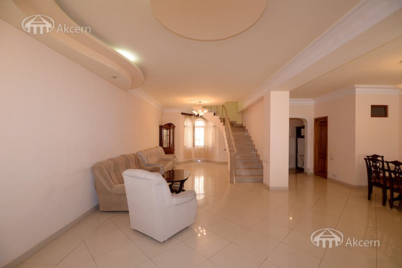 Особняк · 4 комн. · 220 м² · Арабкир