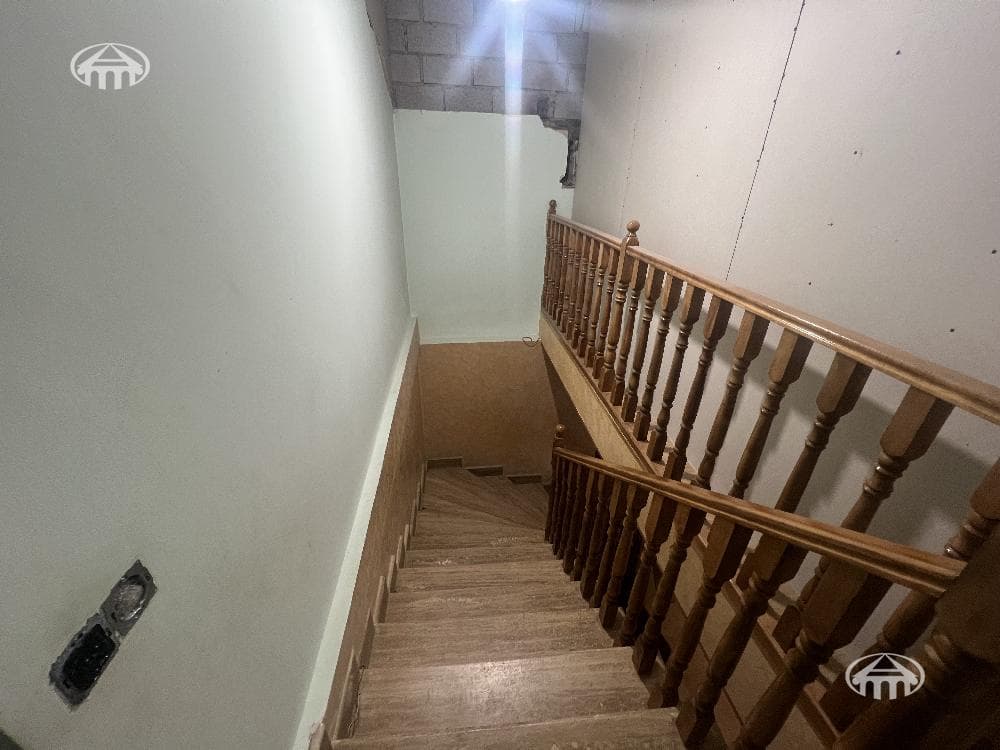 Дом · 5 комн. · 375 м² · Аджапняк
