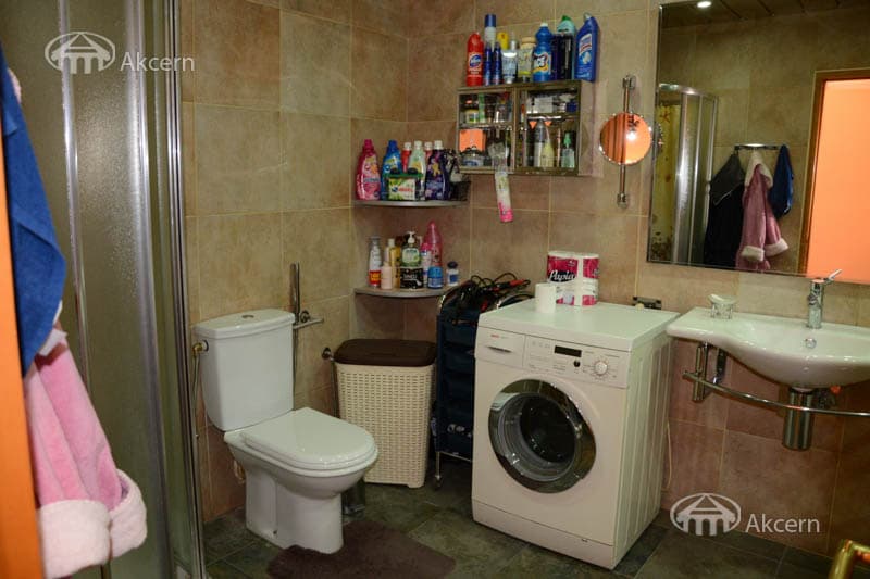 Apartment · 3 rooms · 90 m² · Kentron