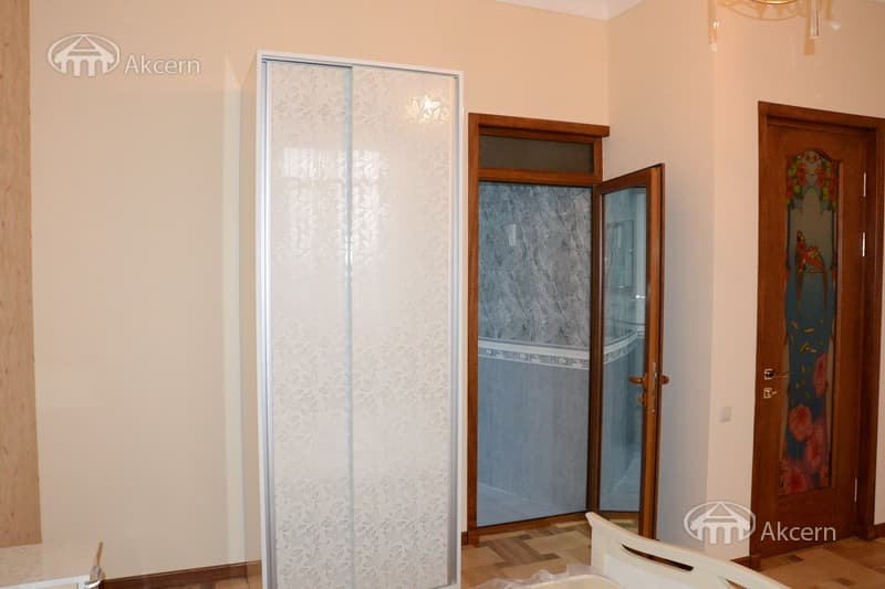 Առանձնատուն · 9 սեն. · 400 մ² · Քանաքեռ-Զեյթուն