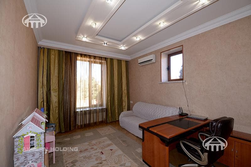 Особняк · 7 комн. · 575 м² · Давташен