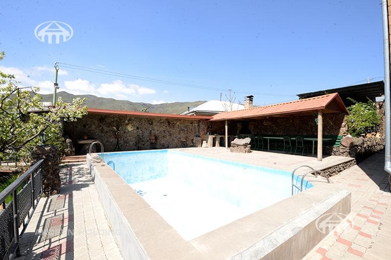 Mansion · 5 rooms · 368 m² · Ghazaravan