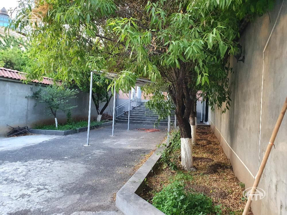 Office · 285 m² · Arabkir