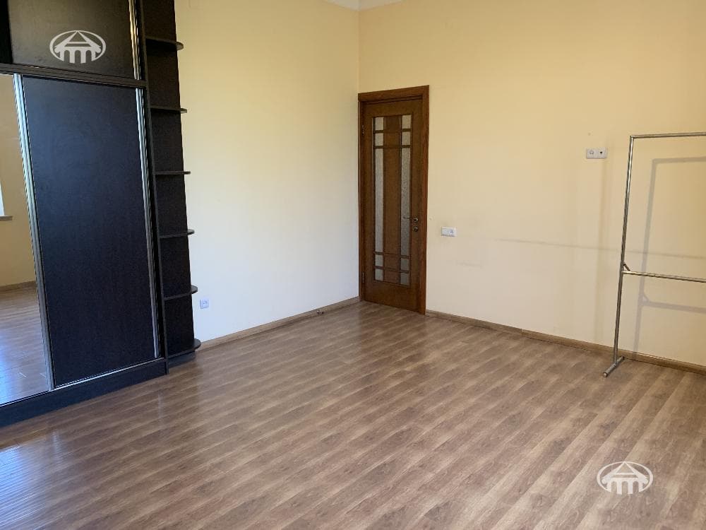 Mansion · 4 rooms · 328 m² · Malatia-Sebastia
