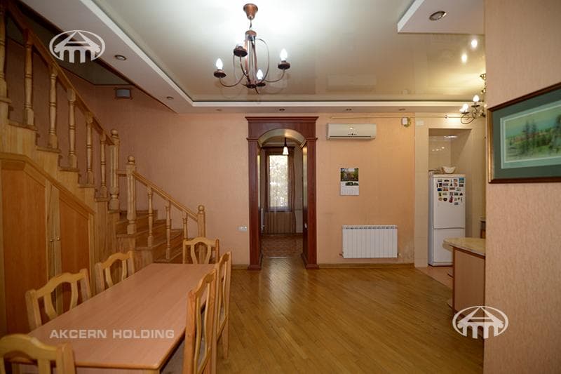 Apartment · 5 rooms · 166 m² · Kentron