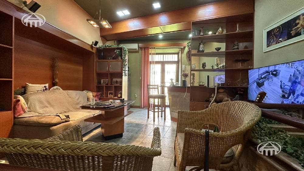 Квартира · 2 комн. · 83 м² · Кентрон