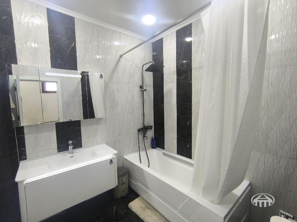Офис · 270 м² · Давташен