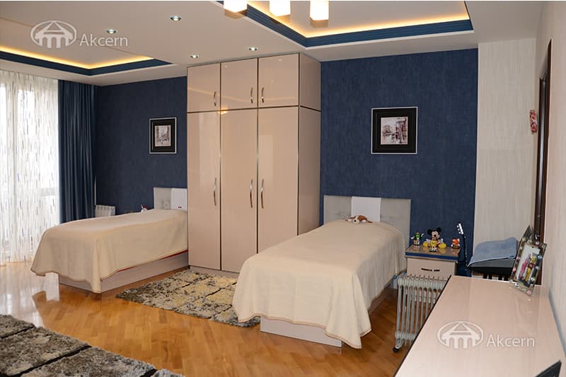 Квартира · 4 комн. · 276 м² · Арабкир