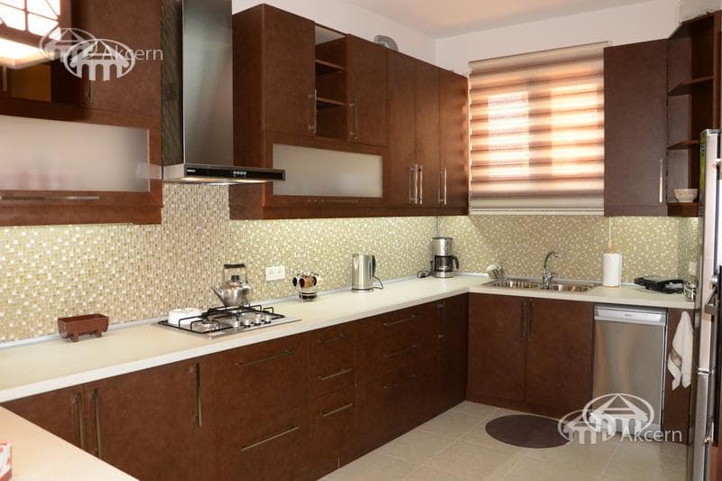 Квартира · 4 комн. · 135 м² · Кентрон