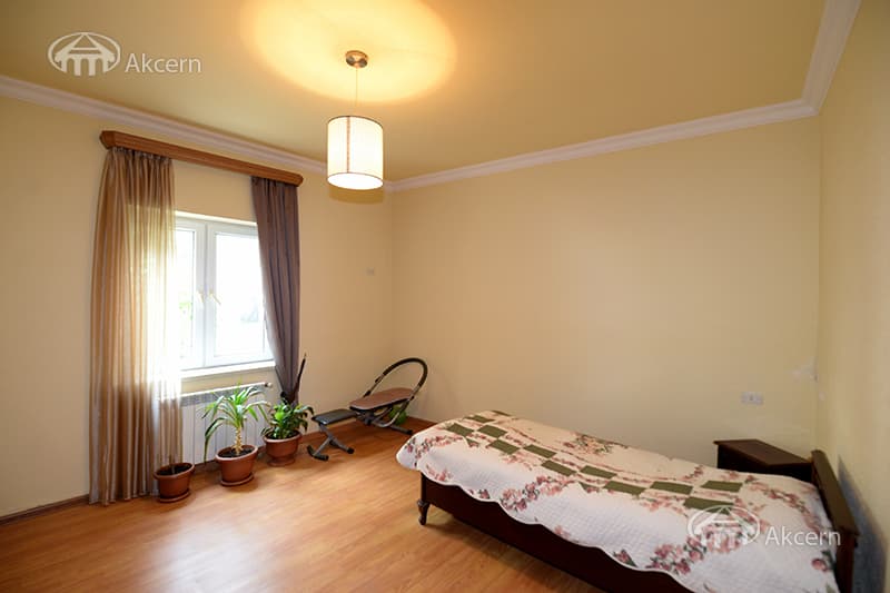 Дом · 8 комн. · 224 м² · Эребуни