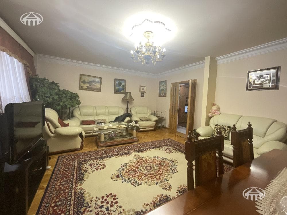 Квартира · 5 комн. · 190 м² · Арабкир