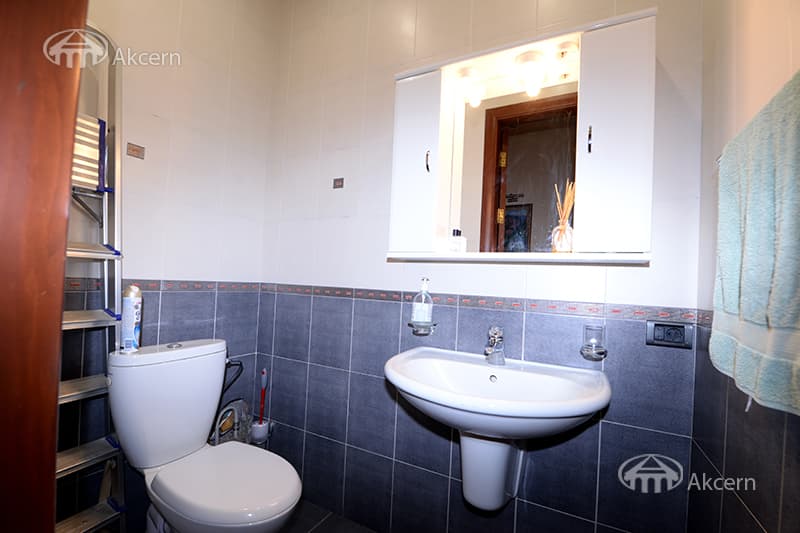 Квартира · 4 комн. · 127 м² · Кентрон