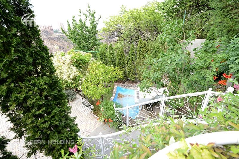Առանձնատուն · 8 սեն. · 390 մ² · Արաբկիր