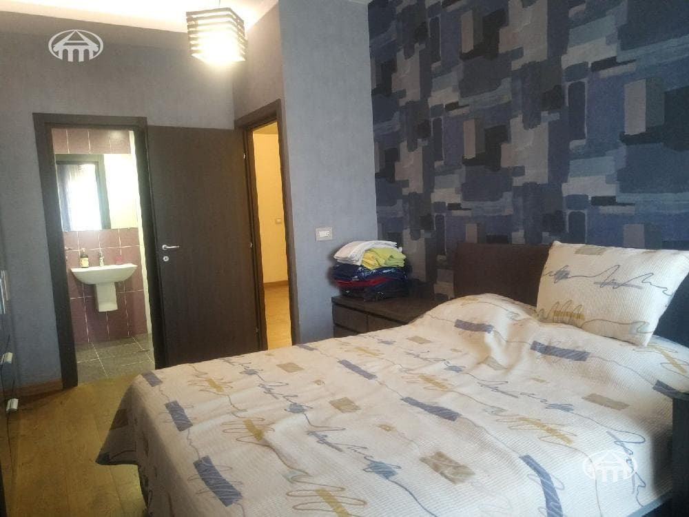 Квартира · 3 комн. · 140 м² · Кентрон