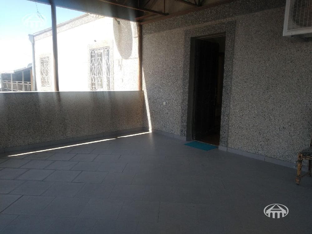 Առանձնատուն · 9 սեն. · 540 մ² · Կենտրոն