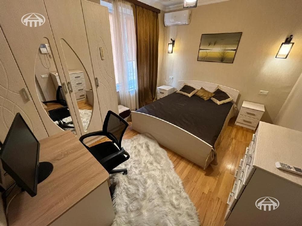 Особняк · 7 комн. · 216 м² · Арабкир