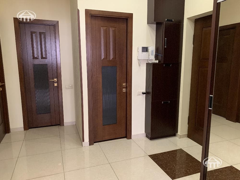 Квартира · 3 комн. · 96 м² · Кентрон
