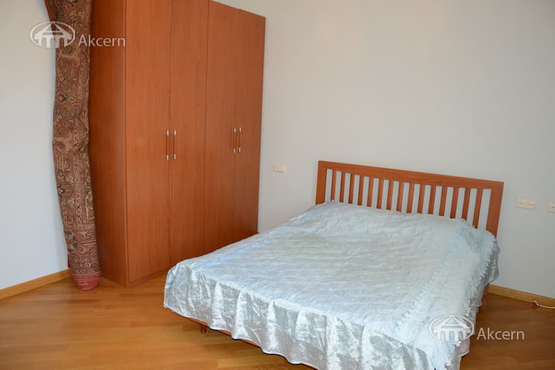 Особняк · 5 комн. · 300 м² · Арабкир