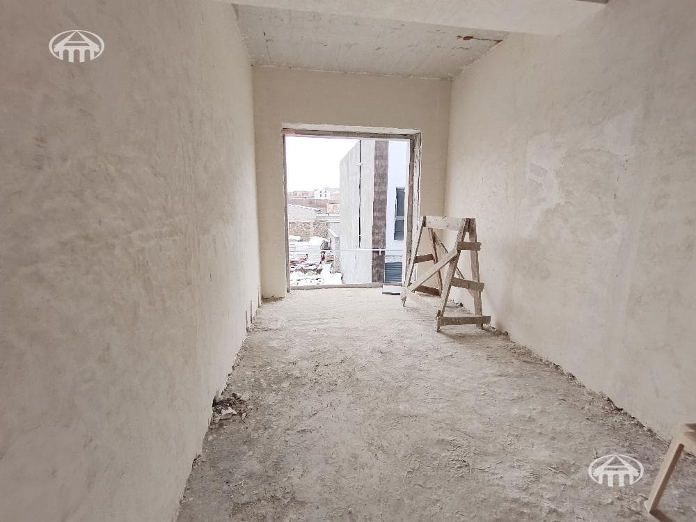 Mansion · 4 rooms · 156 m² · V.Ptghni