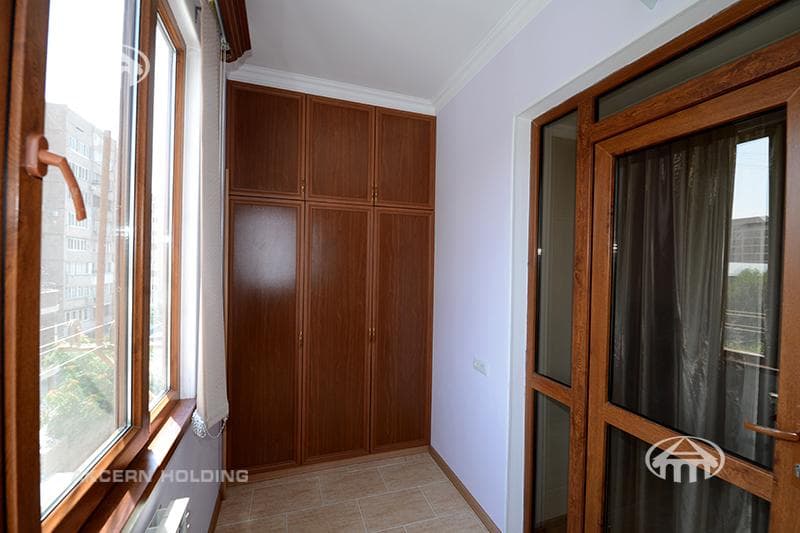 Квартира · 3 комн. · 100 м² · Кентрон