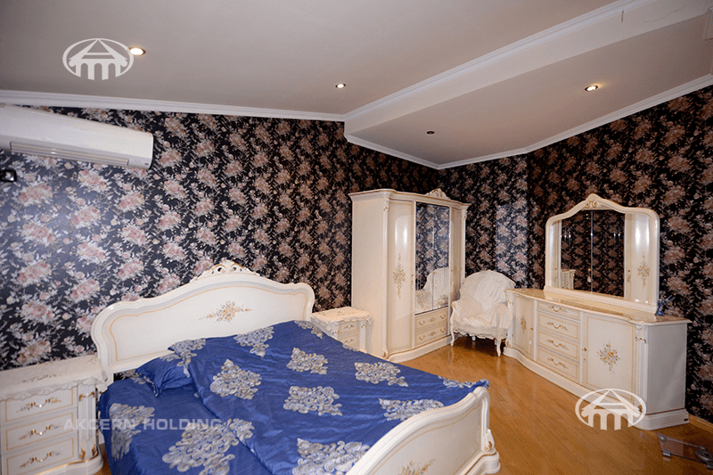 Квартира · 5 комн. · 210 м² · Кентрон