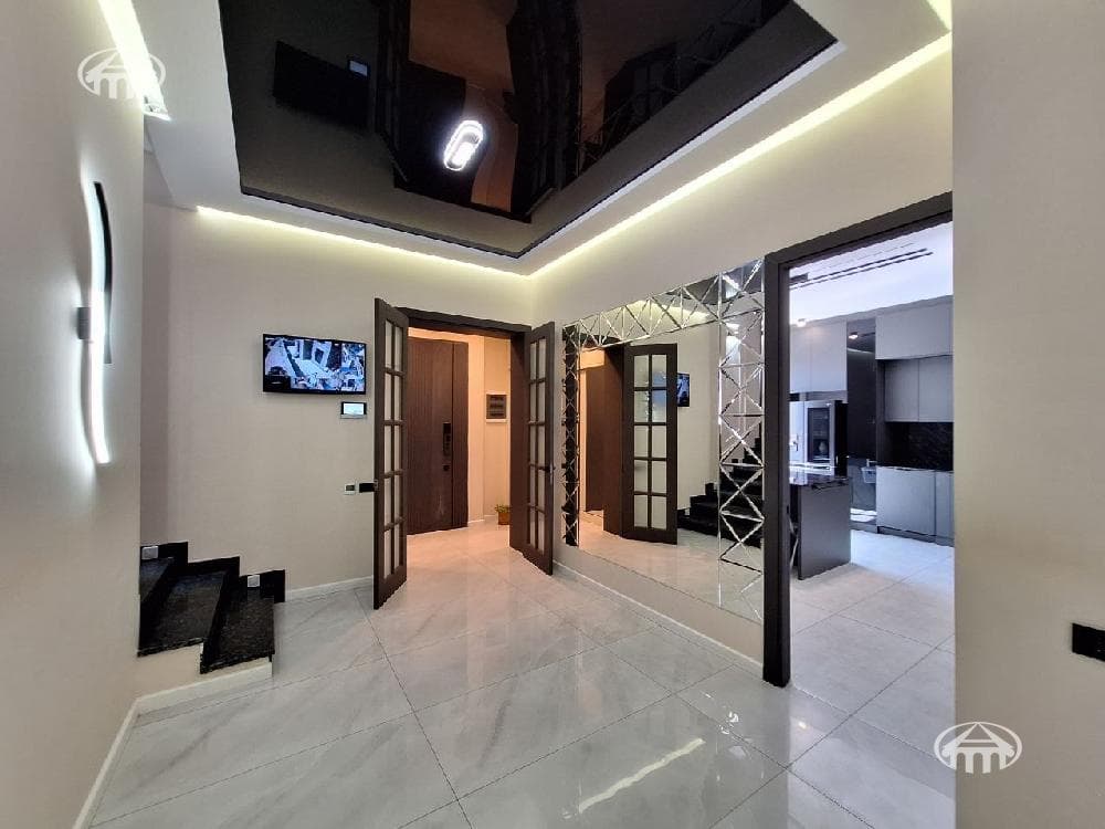 Mansion · 6 rooms · 246 m² · Zovuni