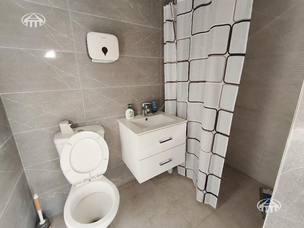 Առանձնատուն · 4 սեն. · 302 մ² · Ձորաղբյուր