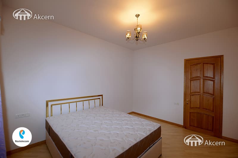 House · 6 rooms · 296 m² · Arabkir