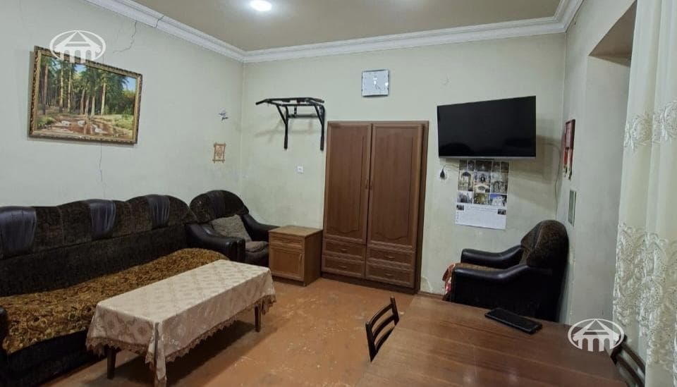 Առանձնատուն · 2 սեն. · 55 մ² · Կենտրոն