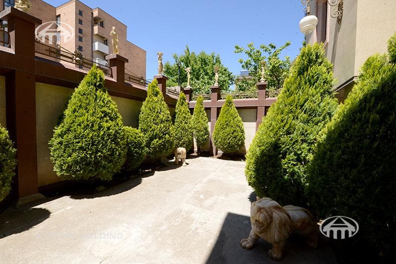 Mansion · 6 rooms · 436 m² · Arabkir — photo 29 / 39