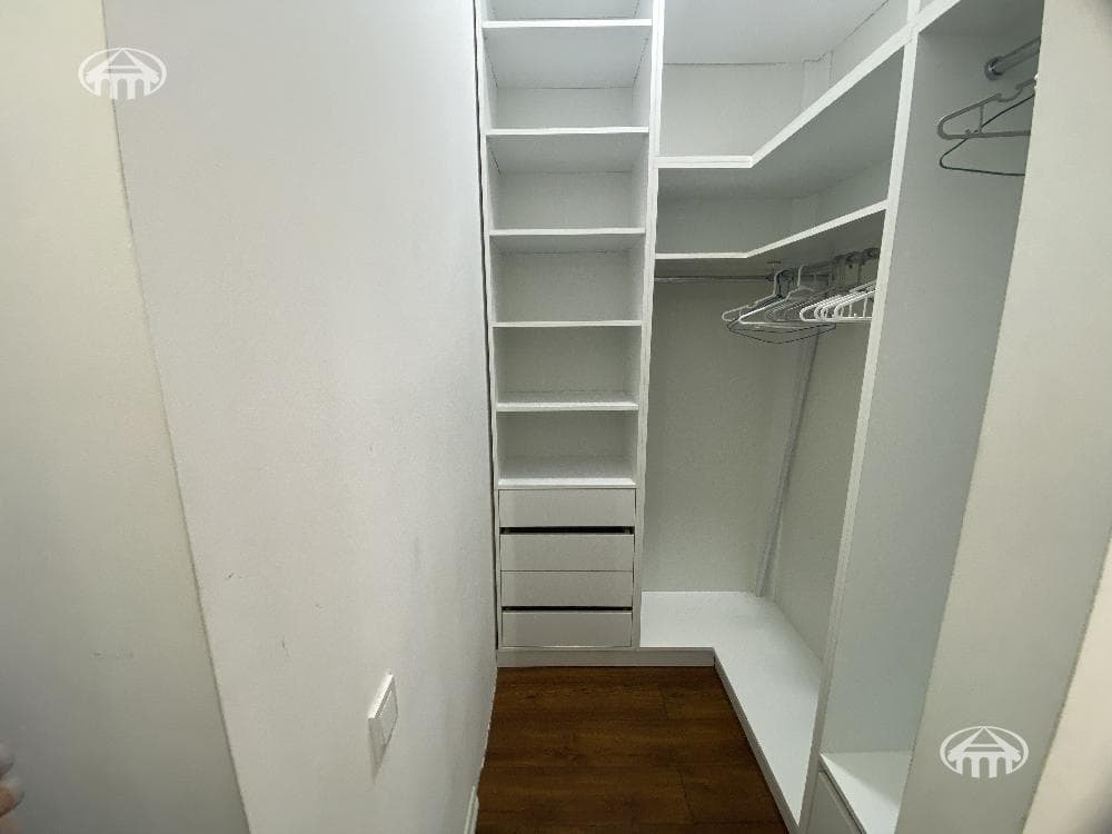 Дом · 5 комн. · 180 м² · Аван