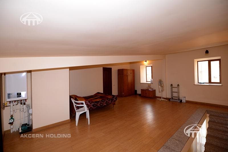Дом · 5 комн. · 290 м² · Арабкир