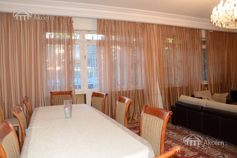 House · 8 rooms · 840 m² · Nork-Marash