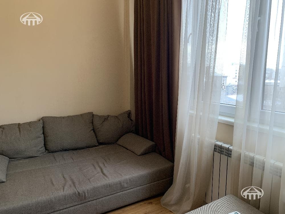 Apartment · 2 rooms · 77 m² · Kentron