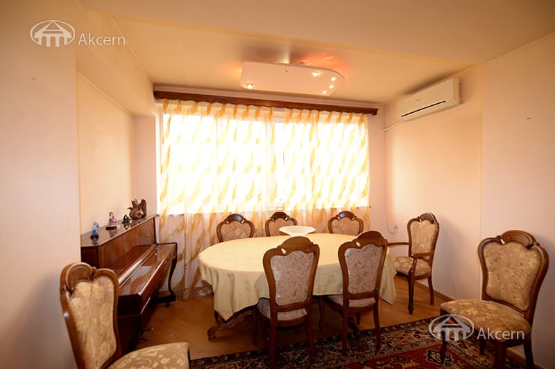Квартира · 2 комн. · 72 м² · Кентрон