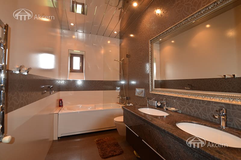 Mansion · 5 rooms · 745 m² · Arabkir