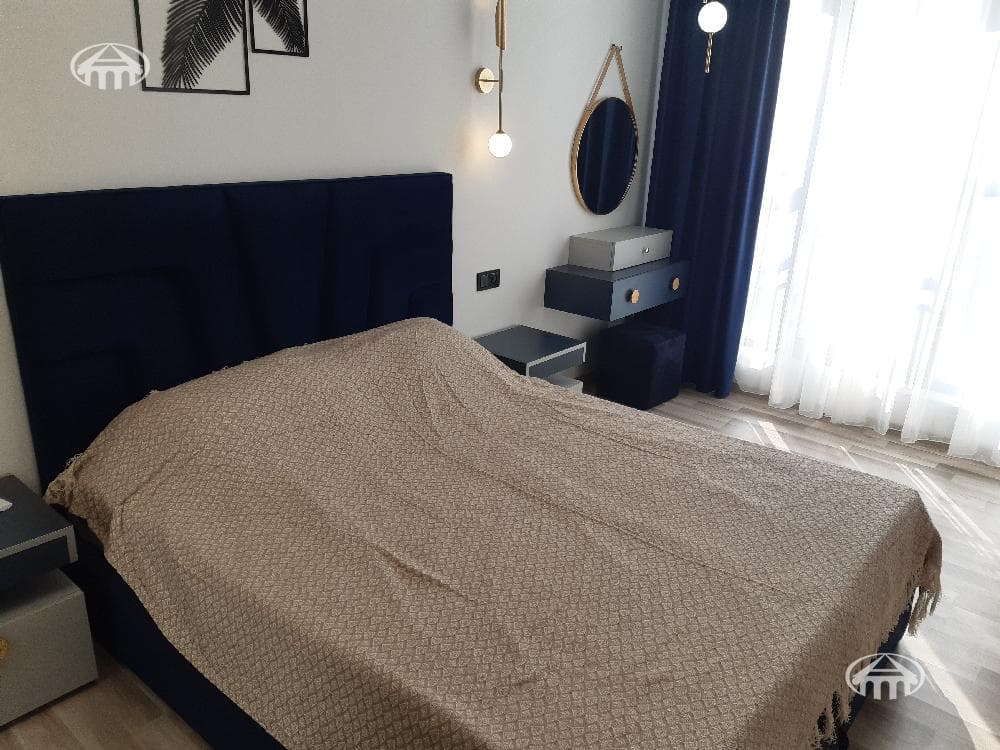 Квартира · 2 комн. · 52 м² · Кентрон