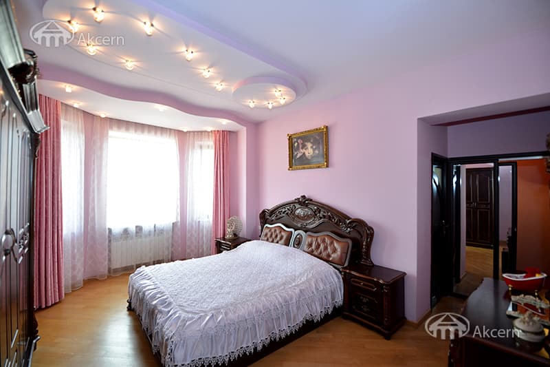 Mansion · 5 rooms · 320 m² · Nork-Marash